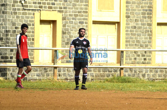 dino morea others snapped playing football 7