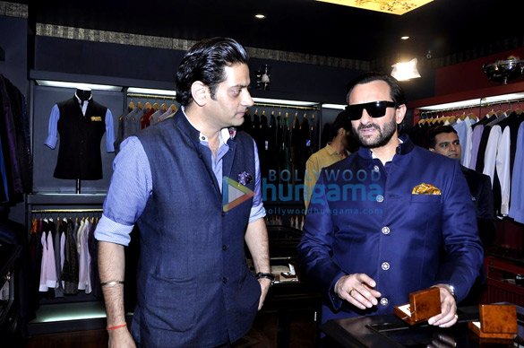 saif ali khan inaugurates designer raghavendra rathores new store 2