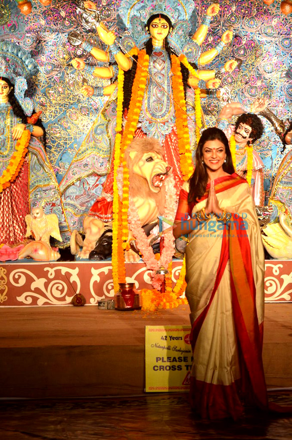 sushmita sen attends durga pooja 6