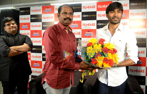 dhanush at filmfare readers meet and greet at the reliance digital store in chennai 4