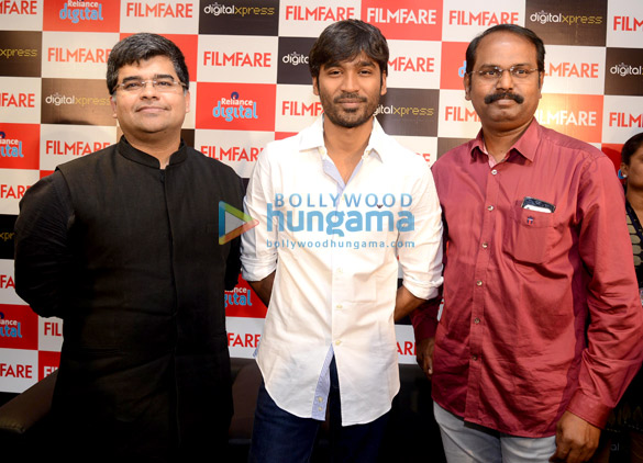 dhanush at filmfare readers meet and greet at the reliance digital store in chennai 3