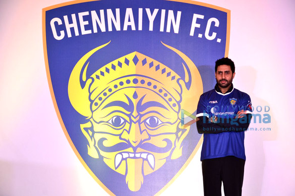abhishek bachchan introduces isl chennaiyin f c team 7