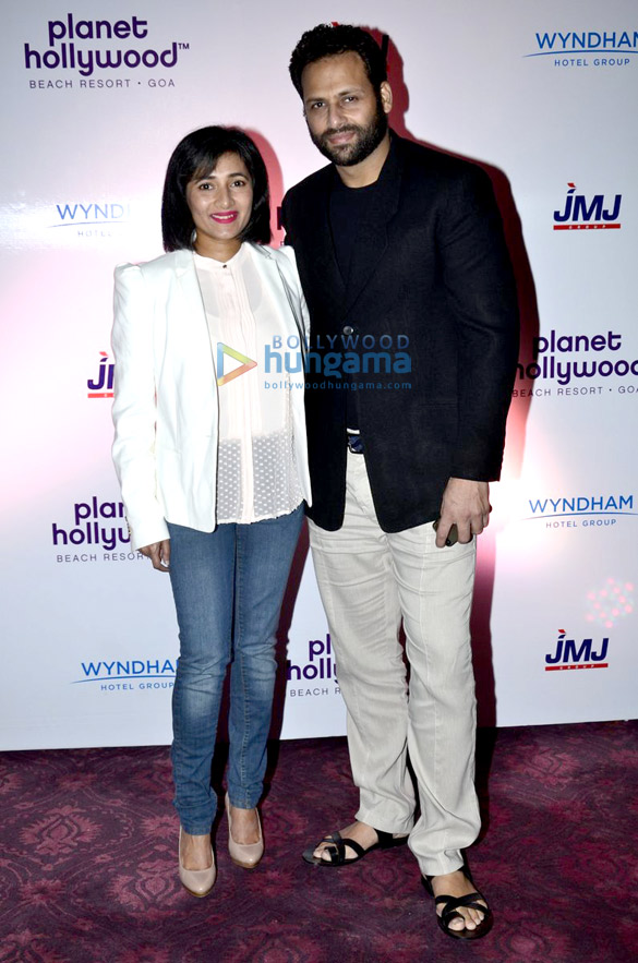gauri khan sachin joshi at the launch of planet hollywood 9