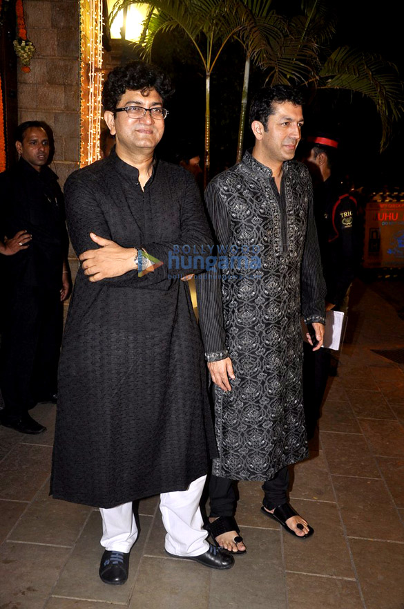 amitabh bachchan and family celebrate diwali in style 56