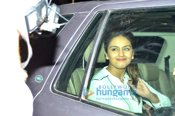 varun dhawan arjun kapoor huma qureshi snapped in juhu 7