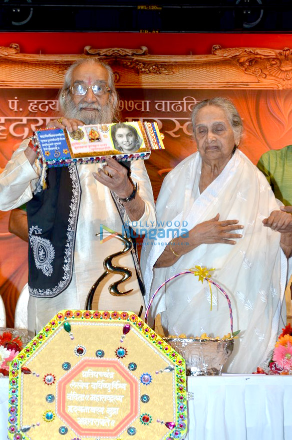 sulochana devi honoured with hridaynath mangeshkar award 4