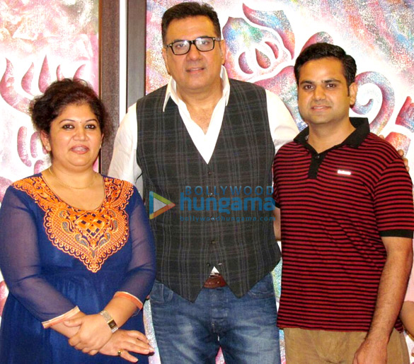 celebs attend dr seema chaudhary nitin chaudharys vibgyor vignettes and vignaharta art show 2