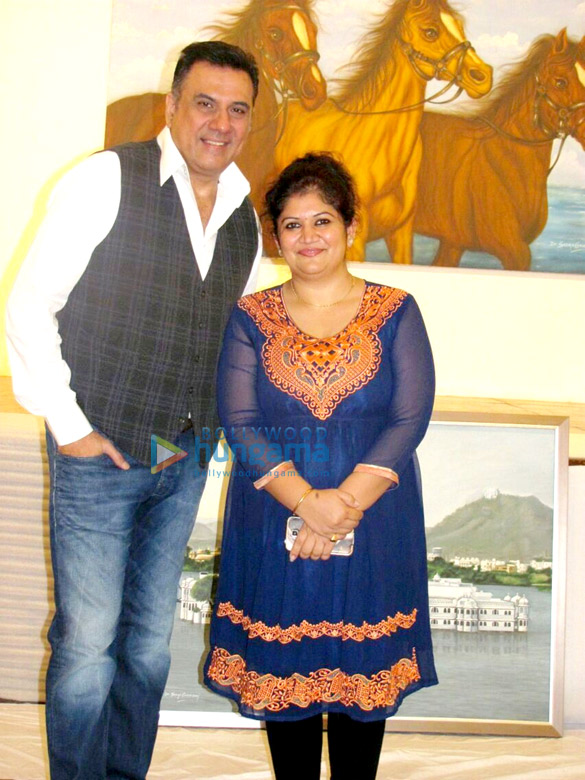 celebs attend dr seema chaudhary nitin chaudharys vibgyor vignettes and vignaharta art show 4