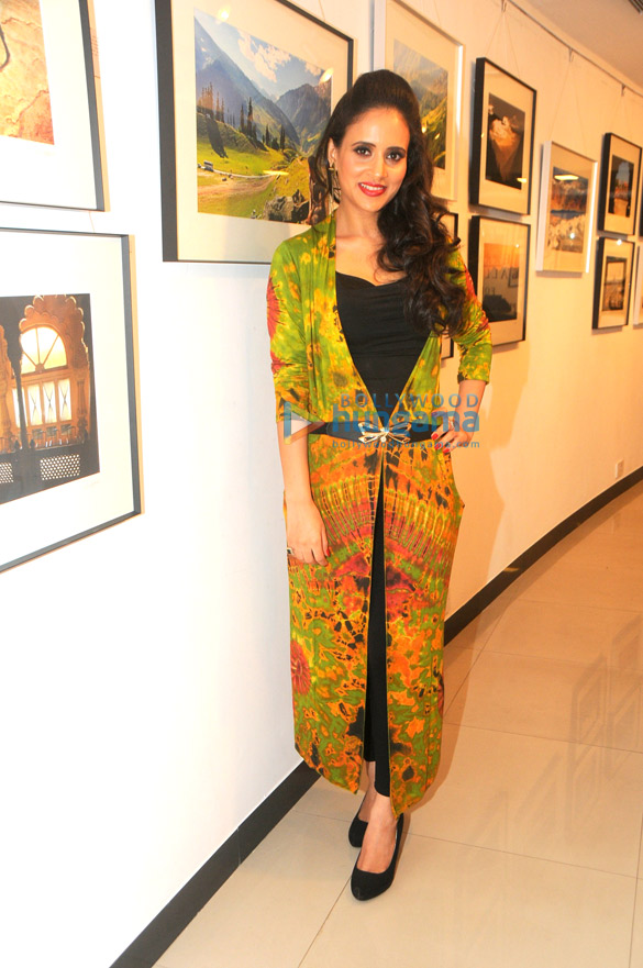 gul panag unveils nisheeth bhatts photography exhibition the melted core 20