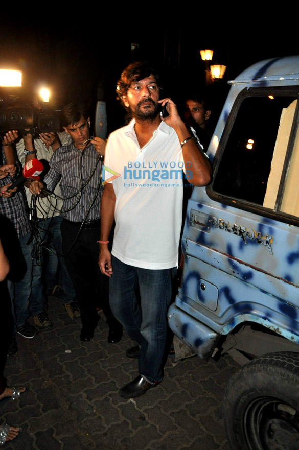 celebs pay last homage at ravi chopras home 12