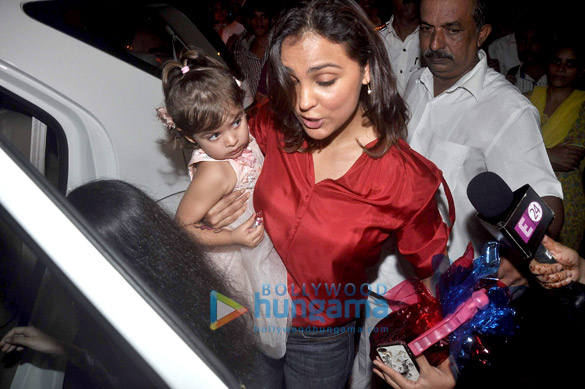 aradhya bachchans birthday bash 12