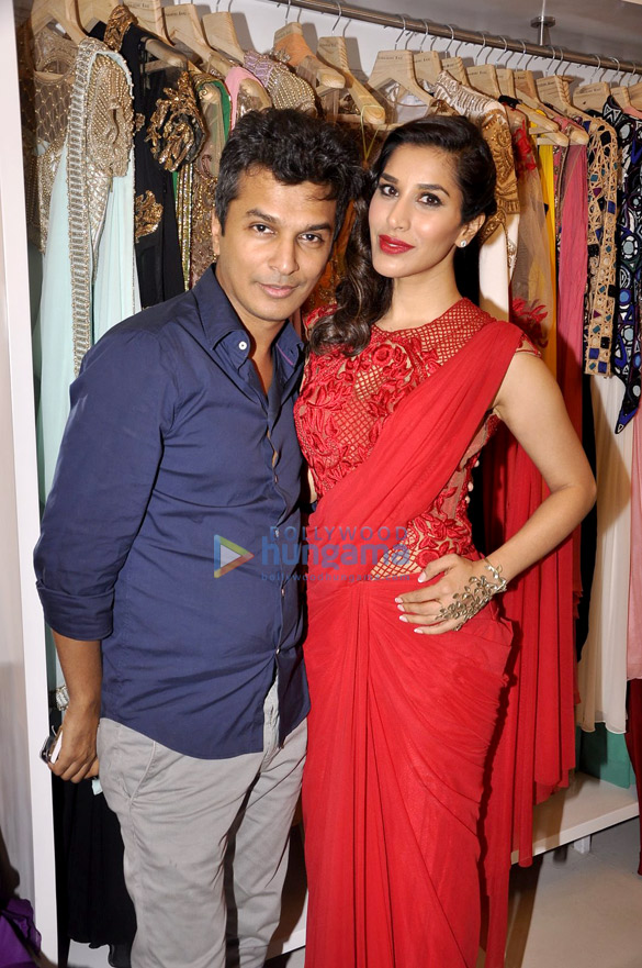 malaika arora khan bipasha basu kriti sanon yaami gautam sophie choudry prachi desai at sonaakshi raajs store launch 12