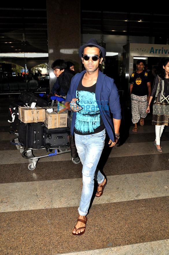 rajkummar rao patralekha snapped at the airport 9