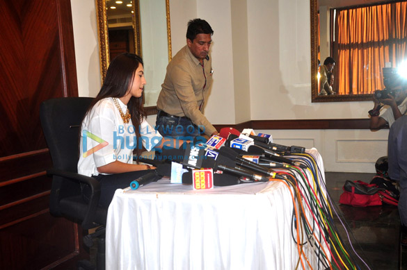 gauahar khan speaks to media on slap gate controversy 4
