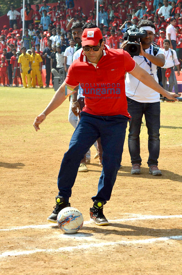 salman khan at reliance foundations young champs launch 12