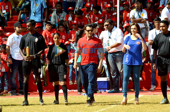 salman khan at reliance foundations young champs launch 15