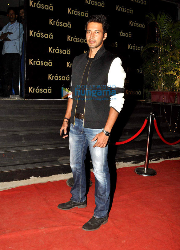 celebs grace the launch of vikram phadnis new fashion store krasaa 17