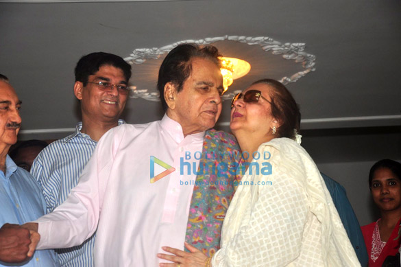 dilip kumar gets discharged from hospital 6