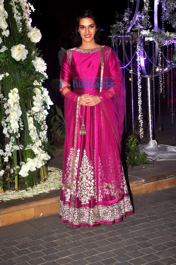 celebs grace riddhi malhotra tejas talwalkars sangeet ceremony 5