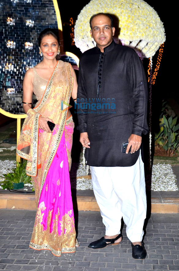 celebs grace riddhi malhotra tejas talwalkars wedding reception 17