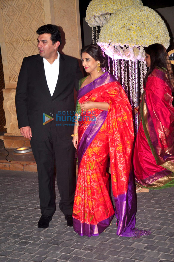celebs grace riddhi malhotra tejas talwalkars wedding reception 15