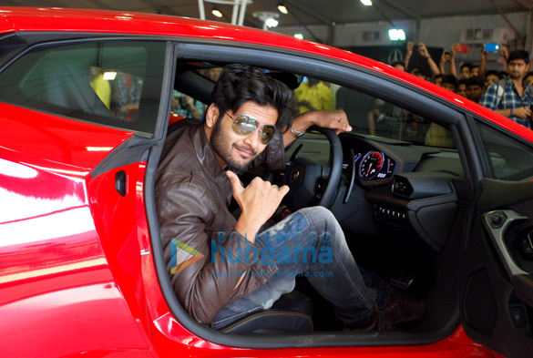 zayed khan tena desae ali fazal grace autocar performance show 2014 17
