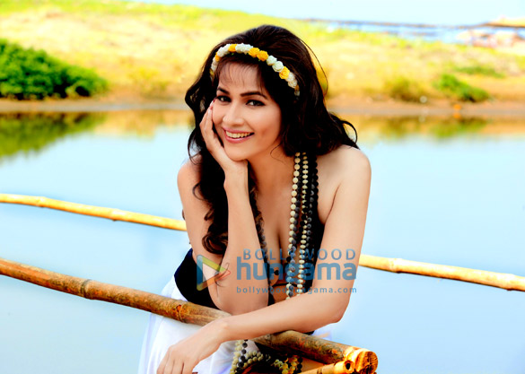 tanisha singh shoots for german bna calendar in goa 5