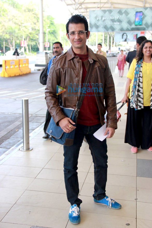 sharman joshi snapped at the domestic airport 2