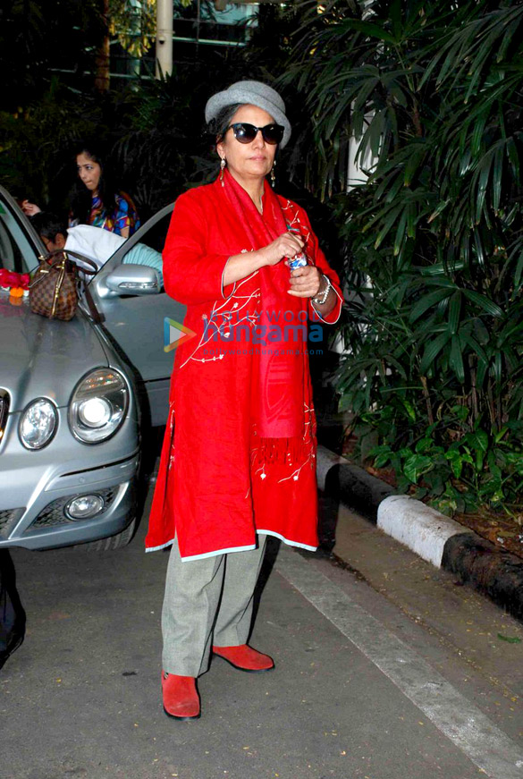 bollywood celebrities spotted at the airport 7