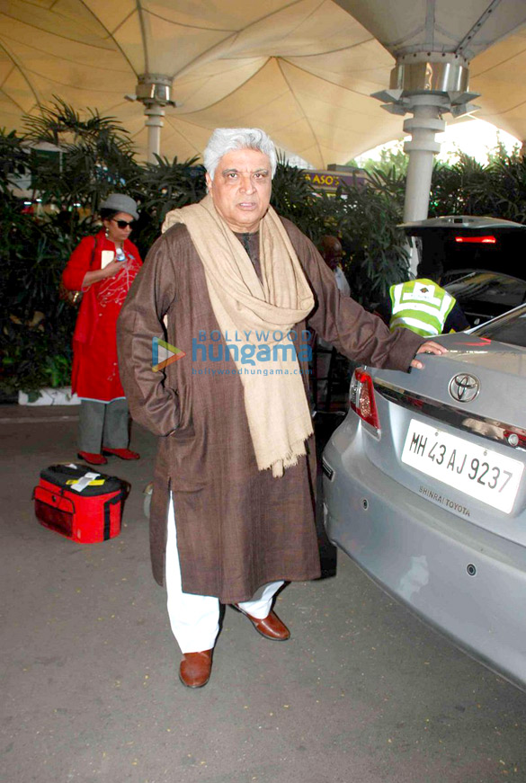 bollywood celebrities spotted at the airport 8