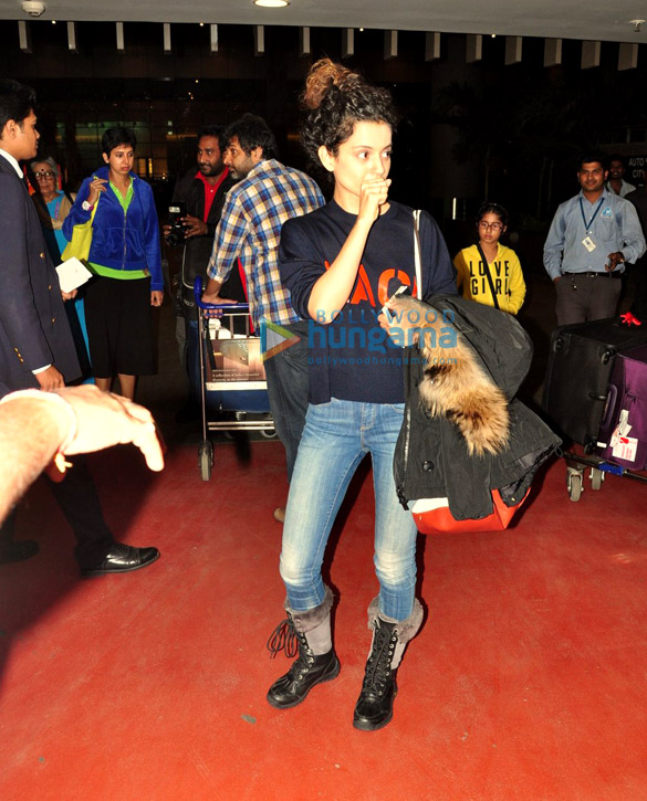 kangna ranaut arpita khan simone singh snapped at the airport 7