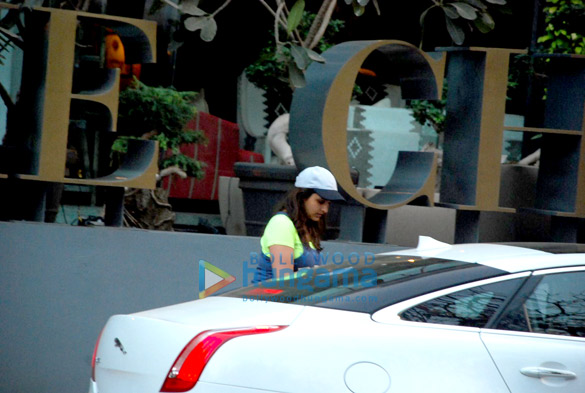 parineeti chopra snapped at sussanne roshans store 8