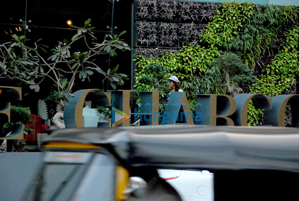 parineeti chopra snapped at sussanne roshans store 6