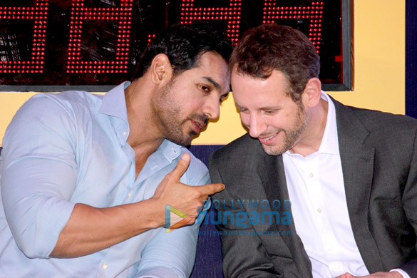 john abraham at standard chartered mumbai marathon 2015 press conference 3