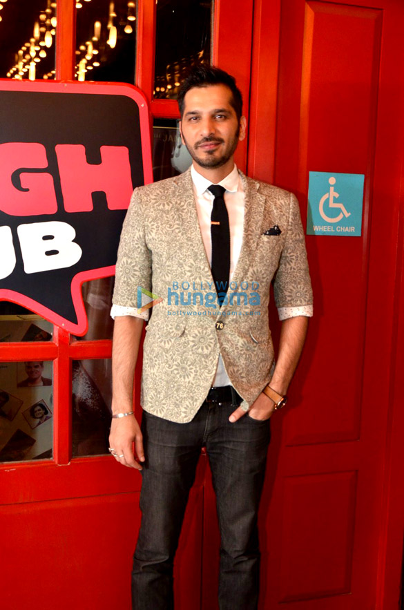 nitin miranis stand up comedy act at canvas laugh club 5