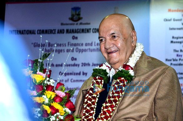 mumbai university pillai group of institutions felicitate rani mukerji 5