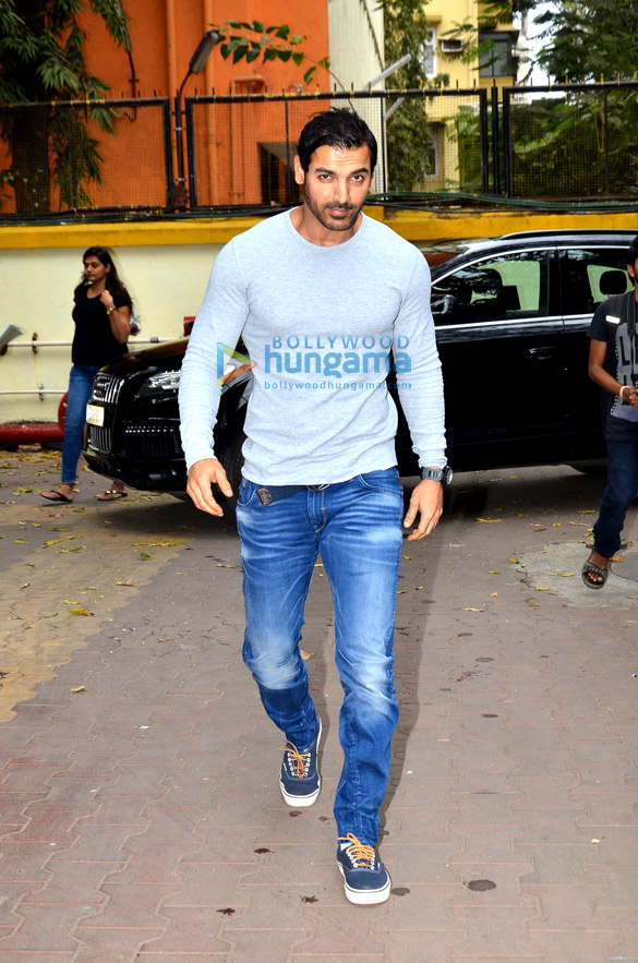 john abraham at the launch of book in search of dignity and justice 10