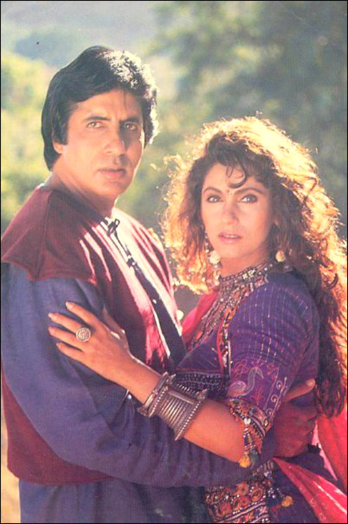 check out amitabh bachchan celebrates 25 years of ajooba on twitter 5