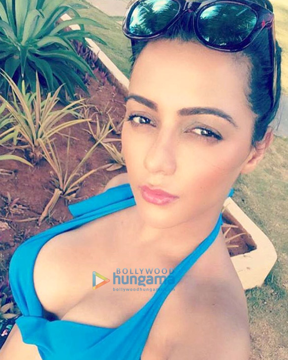 ruhi singh 25
