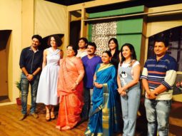 Check out: Kangna Ranaut meets the cast of a Gujarati play