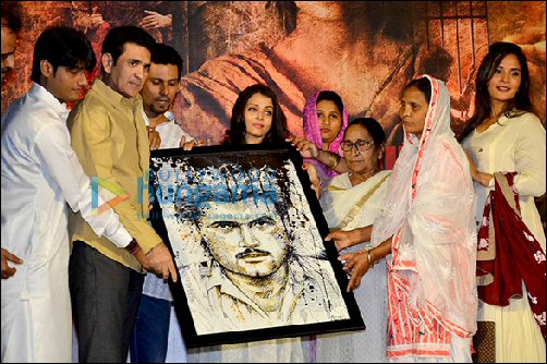 what bollywood stars did this week 1330