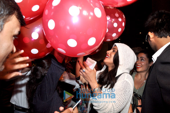 priyanka chopra arrives at the international airport 6