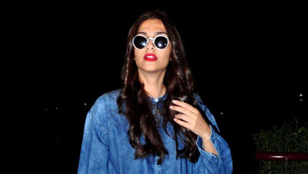 Sonam Kapoor Spotted At The Airport While On The Way For ‘IIFA Awards 2016’