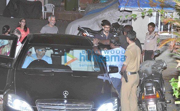 aamir khan snapped with mother in bandra 6