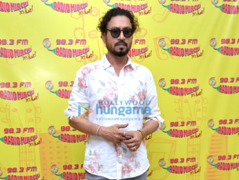 Irrfan Khan promotes 'Madaari' at 98.3 FM Radio Mirchi