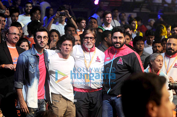 Shah Rukh Khan, Ranbir Kapoor and Virat Kohli grace the opening ceremony of Pro Kabaddi League along with Amitabh Bachchan and Abhishek Bachchan Shah Rukh Khan, Ranbir Kapoor and Virat Kohli grace the opening ceremony of Pro Kabaddi League along with Amitabh Bachchan and Abhishek Bachchan