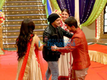 Salman Khan & Anushka Sharma promote 'Sultan' on 'Udaan' TV serial