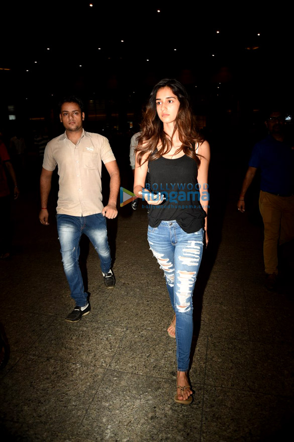 tiger shroff disha patani arrive from paris 2