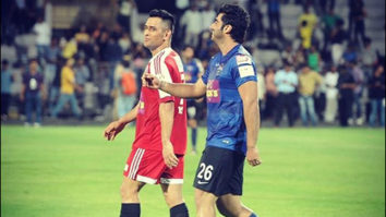 Arjun Kapoor’s fanboy moment with Mahendra Singh Dhoni
