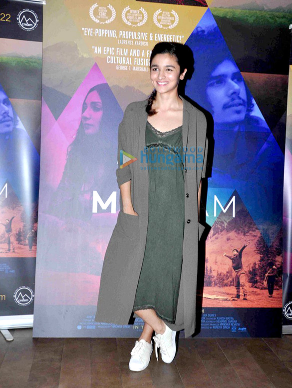alia bhatt ira dubey jackie shroff at m cream movie screening 3
